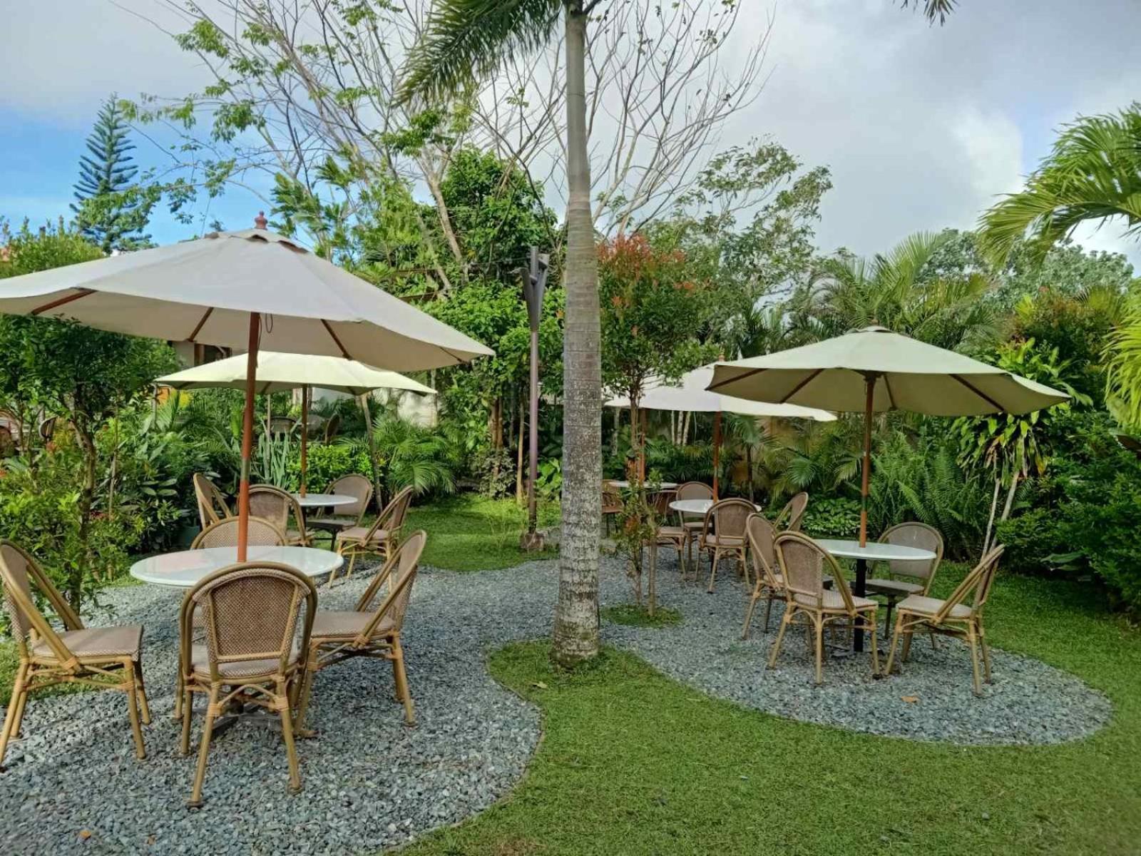 Bali Village Hotel Tagaytay City Bagian luar foto