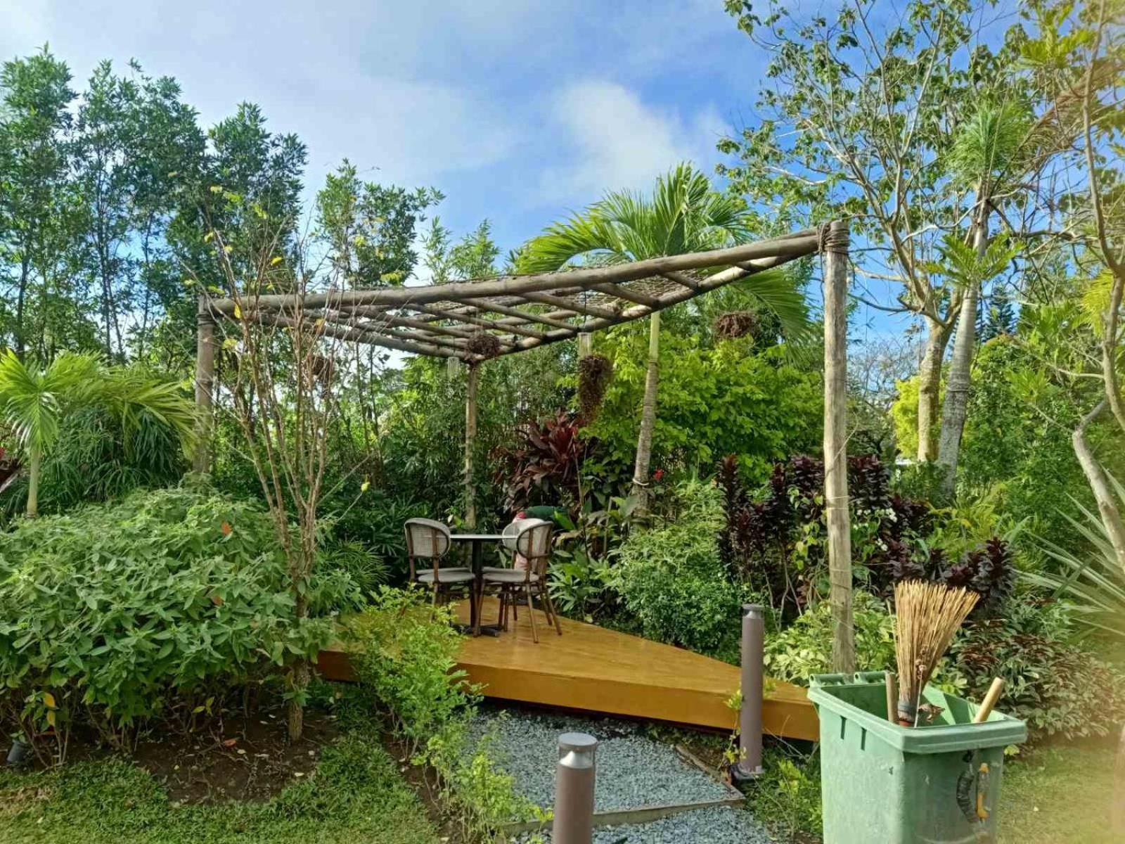 Bali Village Hotel Tagaytay City Bagian luar foto