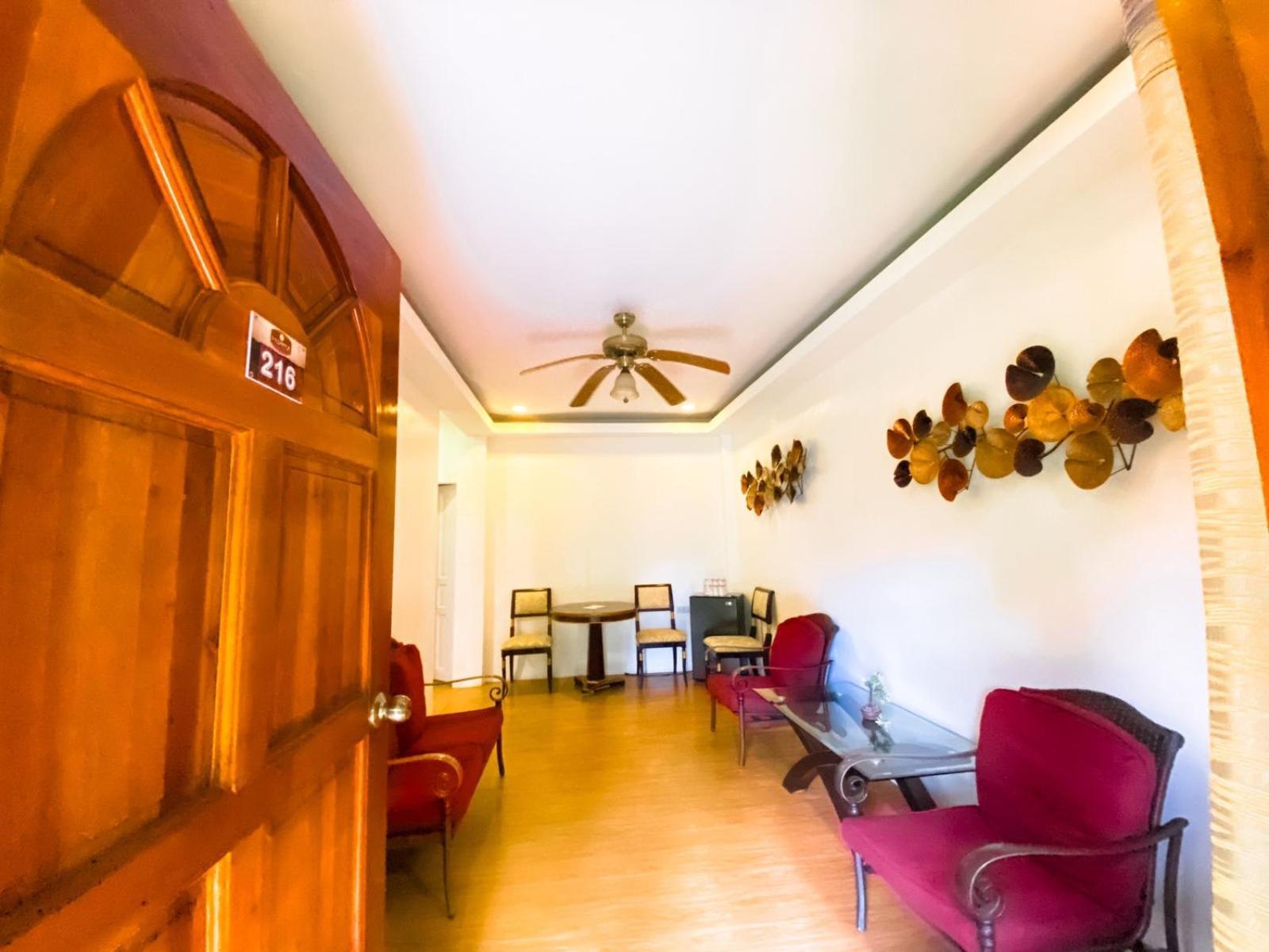 Bali Village Hotel Tagaytay City Bagian luar foto