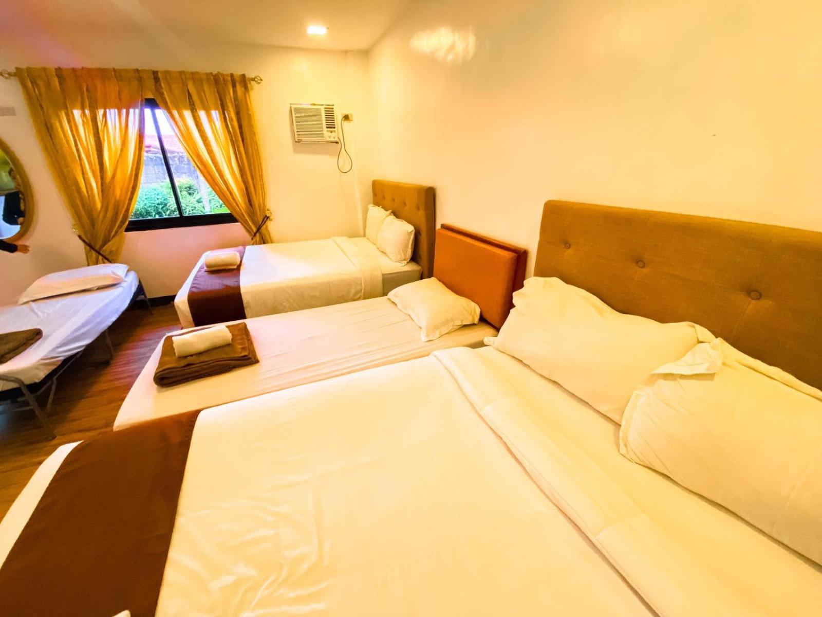 Bali Village Hotel Tagaytay City Bagian luar foto