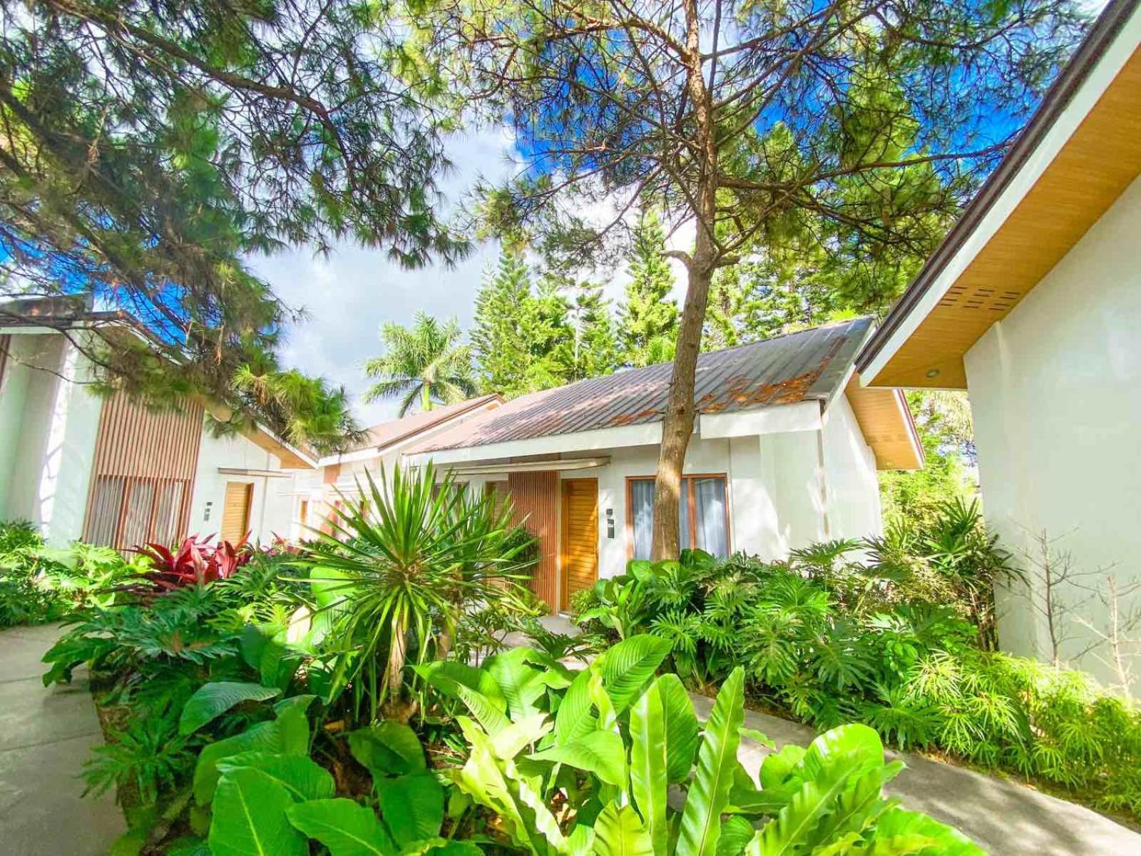 Bali Village Hotel Tagaytay City Bagian luar foto