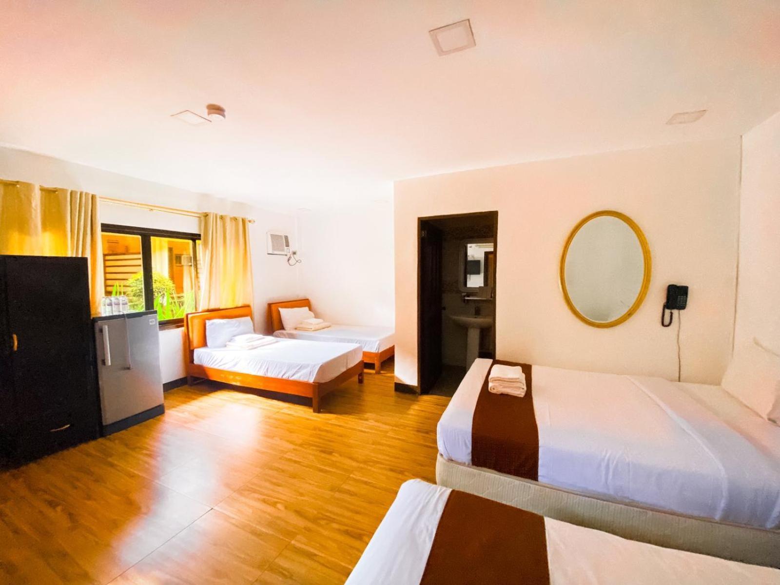 Bali Village Hotel Tagaytay City Bagian luar foto
