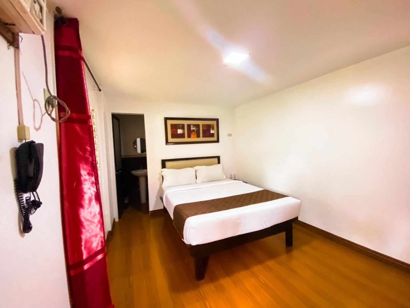 Bali Village Hotel Tagaytay City Bagian luar foto