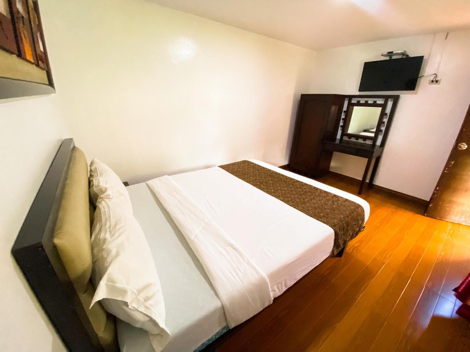 Bali Village Hotel Tagaytay City Bagian luar foto