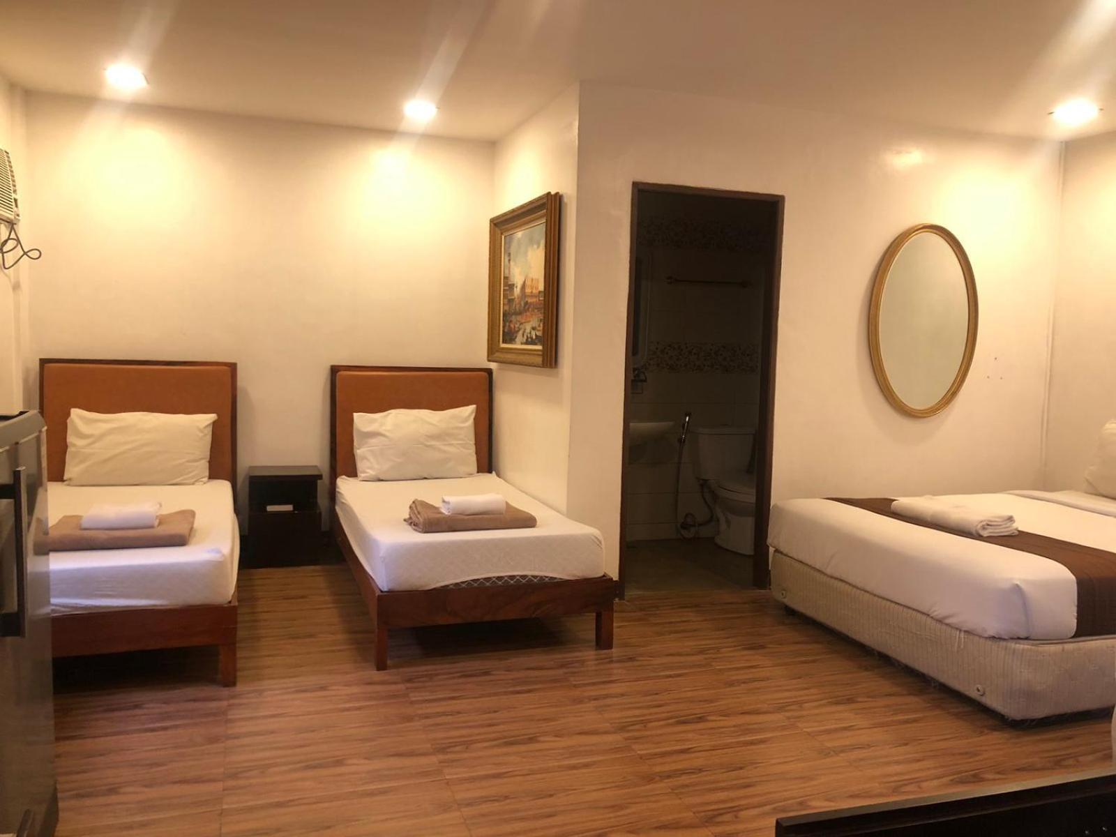 Bali Village Hotel Tagaytay City Bagian luar foto