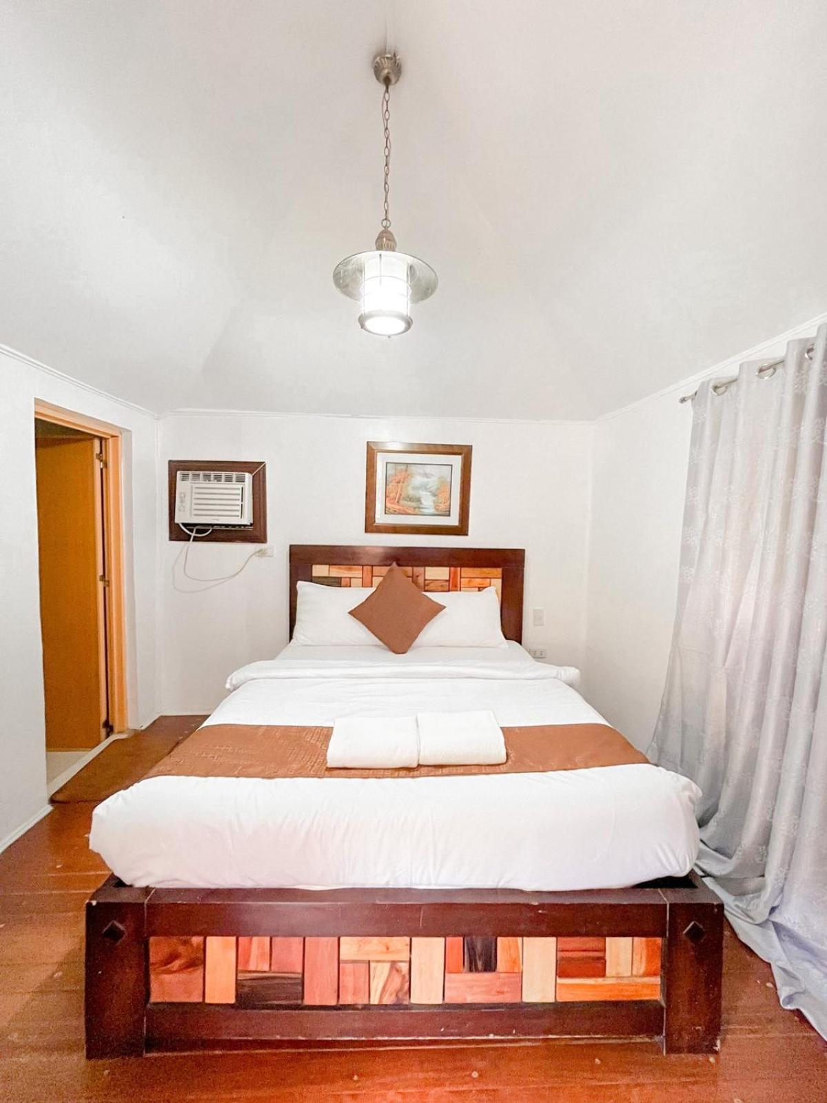 Bali Village Hotel Tagaytay City Bagian luar foto