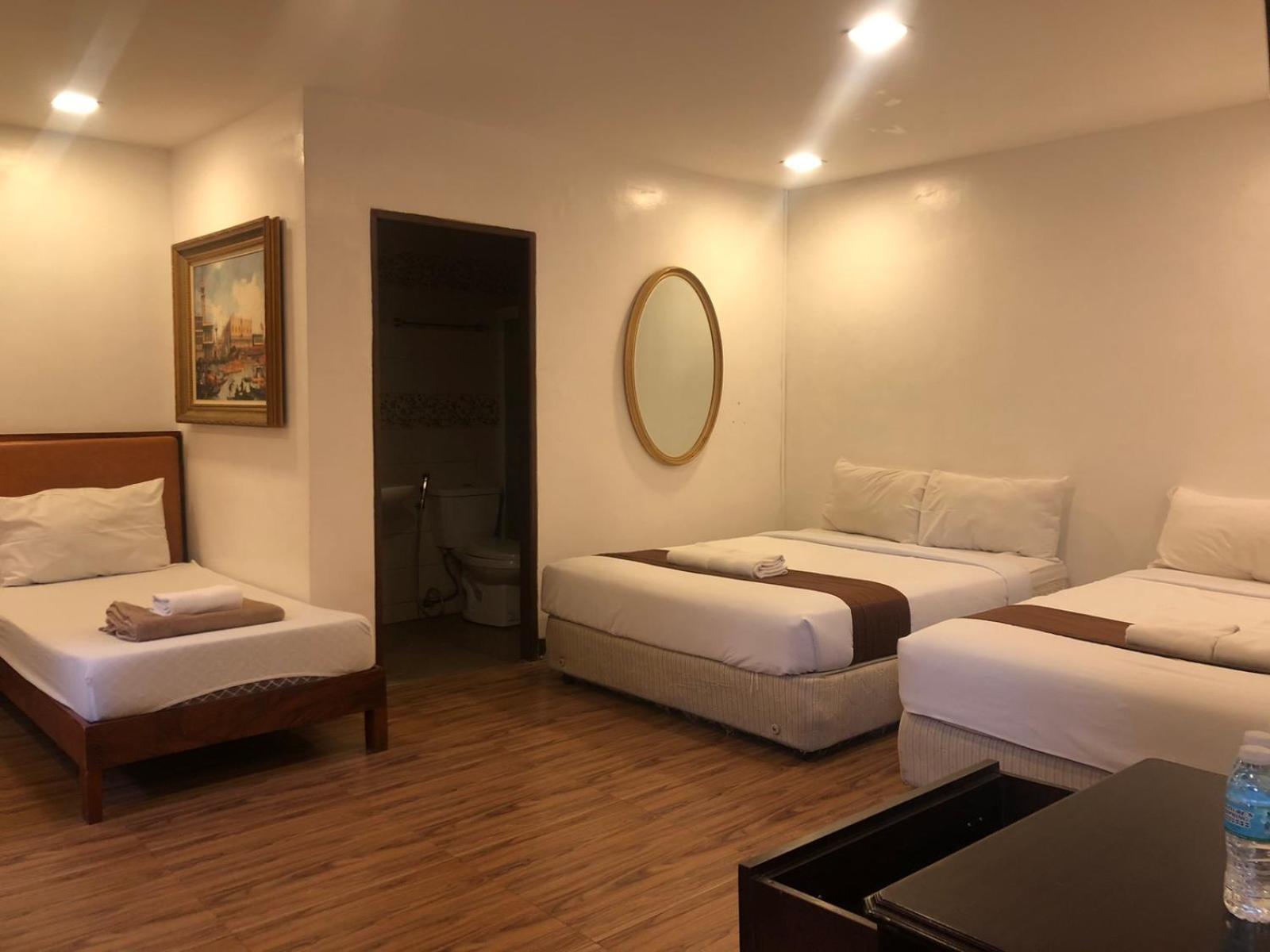 Bali Village Hotel Tagaytay City Bagian luar foto