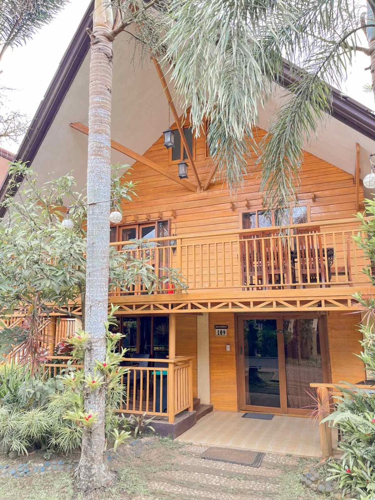 Bali Village Hotel Tagaytay City Bagian luar foto