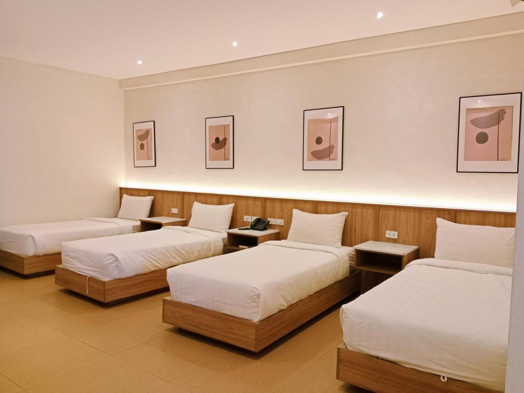Bali Village Hotel Tagaytay City Bagian luar foto
