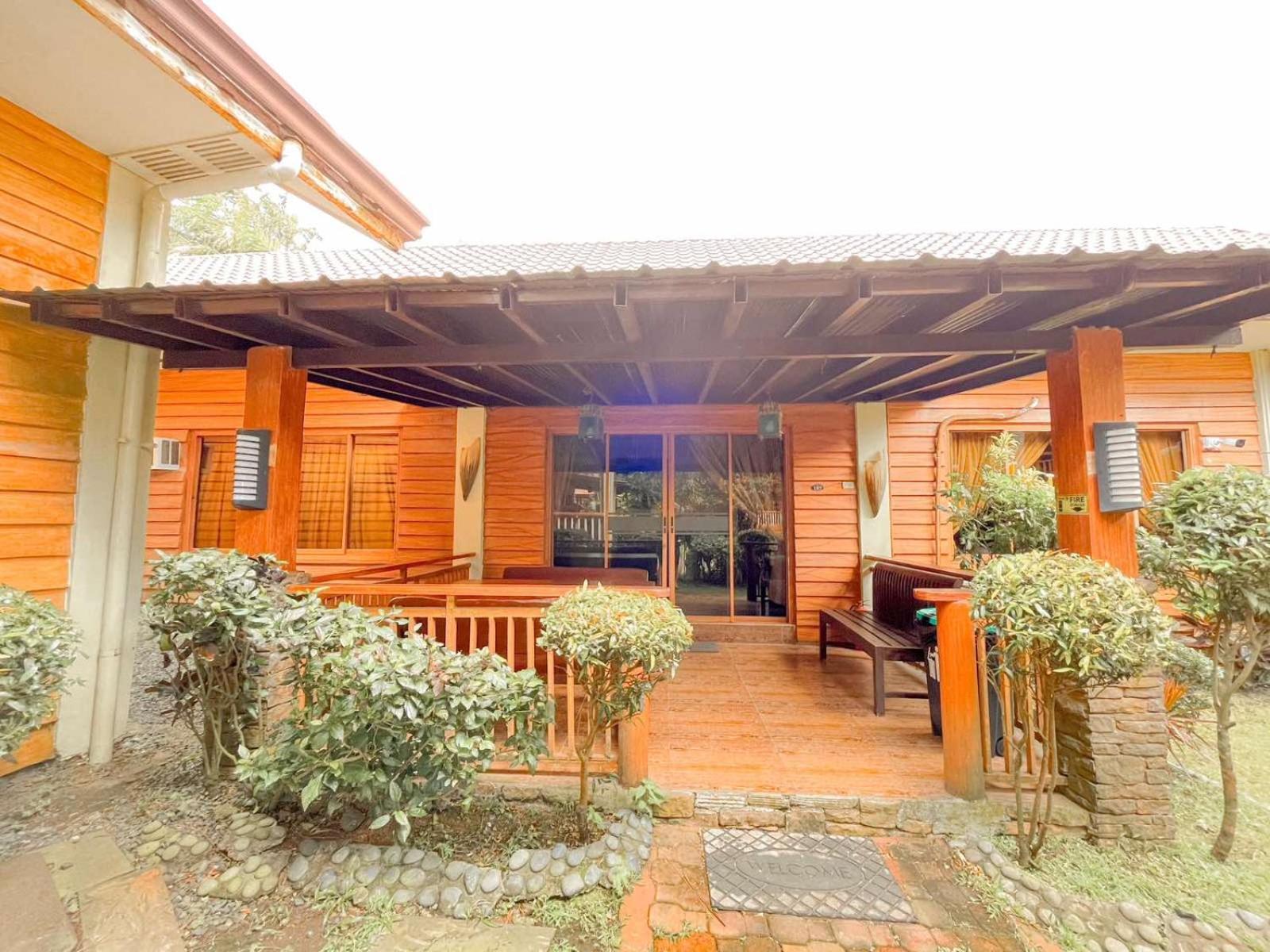 Bali Village Hotel Tagaytay City Bagian luar foto